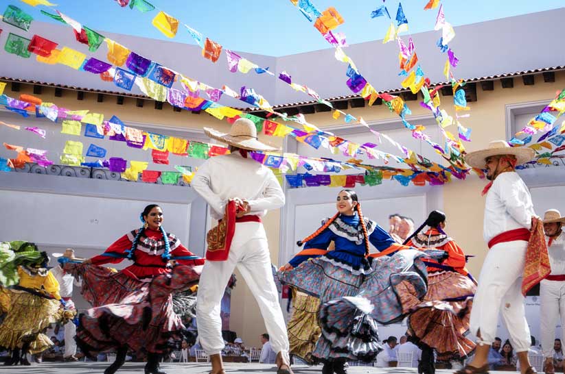 Mexico-street-dancing